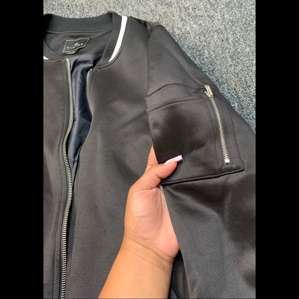Bomber Jacket - Picture 3 of 4